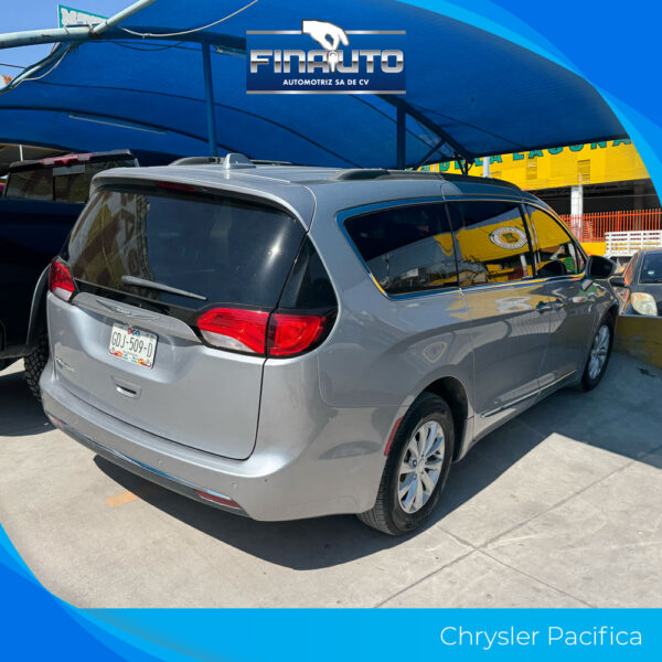 Chrysler Pacifica - Imagen 11