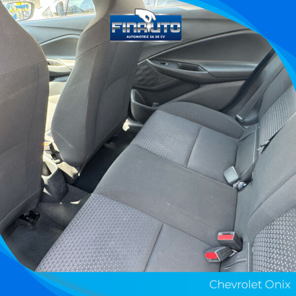 Chevrolet Onix - Imagen 7