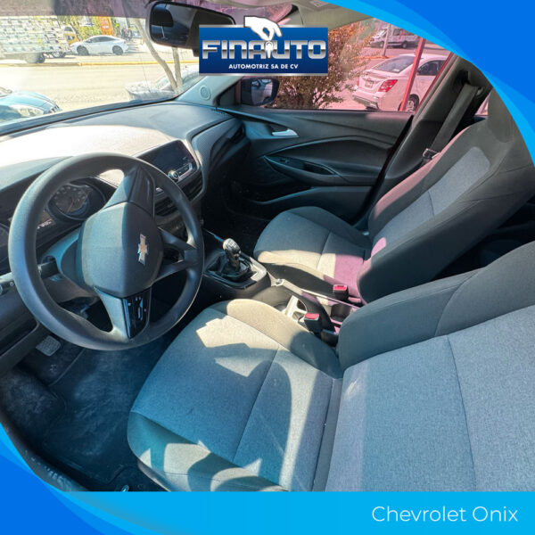 Chevrolet Onix - Imagen 9